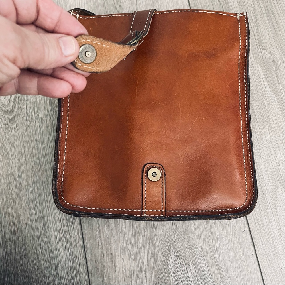 Patricia Nash Venezia Smooth Heritage Brown Leather Pouch Crossbody Bag - Picture 12 of 12